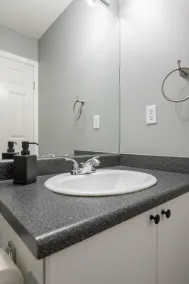 Hidden Haven - Renovated 3Bdrm 2.5Bath in Quiet Neighborhood - Image 4