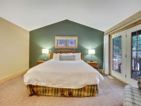 Disciples 688 Condo | Ski in/Ski out | Upper Level | Fireplace | Sleeps 10 - Image 5