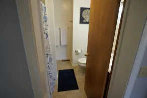 Private and pet-friendly, with game room and upgraded kitchen - Image 3