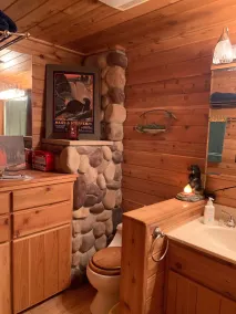 Hayward, Wi private cabin with great fishing, in the Chequamegon national forest - Image 4
