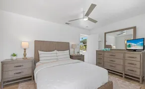 Historic PO Cottage Garden Suite Steps to Beach - Casual Lux Décor - Jensen's \"On the Gulf\" 6 - Image 3