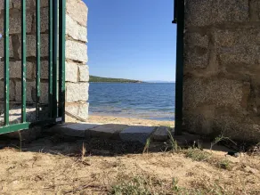 I Pianottoli-Caldarello, bonifacio stenvilla, fødder i vandet - Image 2