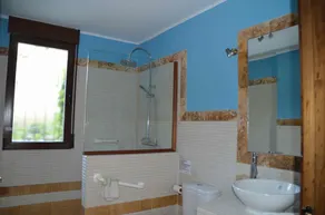 WUNDERBARES HAUS MIT PRIVATEM POOL AUS WASSERSALADA - Image 5