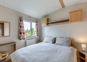 Caravane avec 3 chambres à coucher pour 6 personnes - Image 3