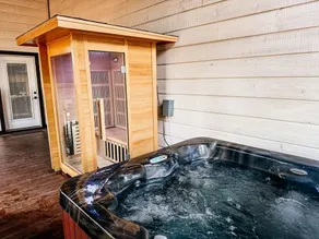 Dreamcatcher Cottage- A Luxurious Romantic Escape in Hochatown - Image 4