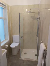 Seaside holiday cottage, sleeps 10, pet friendly - Image 4
