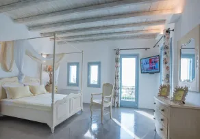 Luxury Paros Villas De Luxe Villa 4 Bedrooms Sea View & Sea Access - Image 3