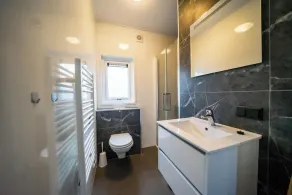 Chalet with 2 bedrooms and a dishwasher - Image 3
