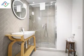Orsini - Piano Terra, 6 Ospiti, 3 Bagni, 2 Camere, 10 minuti a piedi dal Centro Storico, No ZTL - Image 4