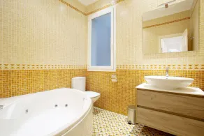 Unique Apartment in Most Exclusively Area. Chamberí - Image 3