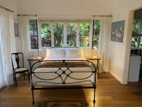 Byron Country Cottage - Image 3