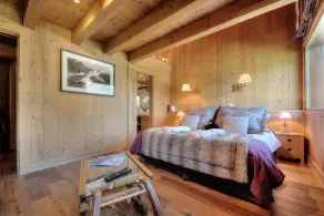 Private stunning chalet with incredible views, sunken jacuzzi & spa - Image 5