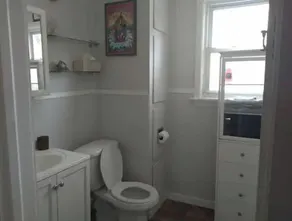 Cozy 2 bedroom in Highland Square, pets welcome! - Image 4