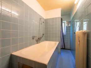 Detached group house with ski storage room - Image 4