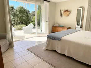 Large estate with authentic Provencal villa - Image 5