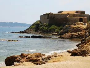 comfortable sea view apartment on the Giens peninsula facing porquerolles Hyères - Image 3