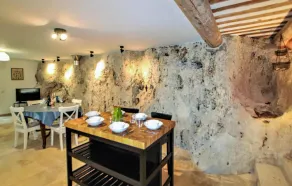 2 Bedroom Cozy Home In Apt - Image 5
