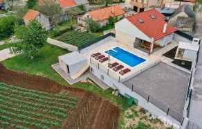 Cozy Home In Lecevica - Image 5