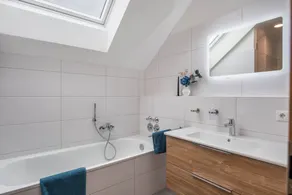 Holiday Home 'Schlöglhof' with Balcony and Wi-Fi - Image 2
