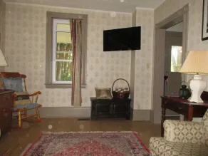 Horseshoe Valley Farm Cottage - Image 2