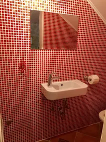2B Entire Holiday Home. Pool, Parking, Pergola, Private. Quiet Village Location. - Image 2