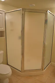 4ème étage! Sur l'eau, bain à remous, piscine avec service de plage! - Image 5