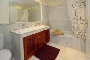 Apartamento de lujo en El Campanario (Estepona). - Image 4