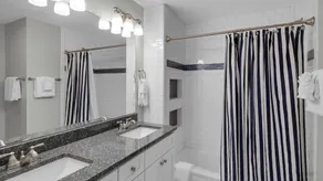 2 Minutes to Beach & Next to Pool - Free Beach Setup, Sleeps 12 - Image 5