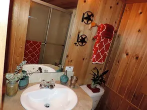 \"Wildflowers\" Hytte i Hill Country Mini Resort m / Forest Riding & Jogging - Image 2