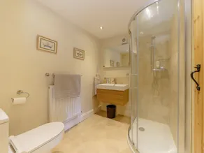 3 chambres à coucher à Bisley, near Stroud - Image 4