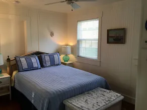 3 Waterfront Cottages- 4 units - Rent 1 or all 4 - Dock - 1 Block to Beach - Image 5