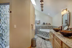 Spacious 3-Story Breck Mountain Home - Pet-Friendly, Peak 10 Views & Hot Tub - Image 2