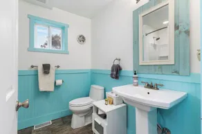 Sea-Esta I Charming Getaway I SLEEPS 4 - Image 3