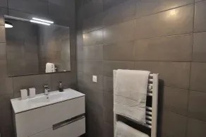 Fantastic Two-bedroom Apartment with garden near the beach - Image 3
