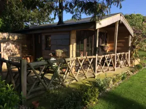 Romantic glamping cabin near beautiful Rye - Image 3