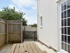 3 bedroom accommodation in Felixstowe Ferry - Image 4