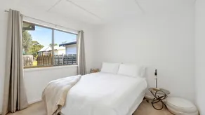 Jacaranda Cottage at the Beach - Image 5