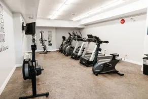 Poolside Barona Beach townhouse with lake views and private patio leading to the pool. Ideal for families/groups. Walk to the beach, enjoy the hot tub and resort amenities. Features a full kitchen, bunk room, king suite, and two living areas. - Image 3