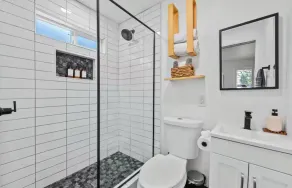Spacious Escape 4BR - Guesthouse, Hot Tub + Games - Image 3