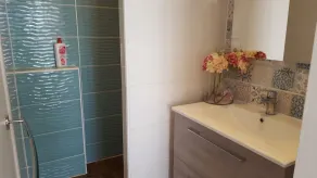 MAGNIFIQUE MAISON ENTRE VIGNES, RIVIÈRE ET MER  AVEC PISCINE 8X4 - Image 3