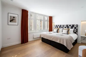 A premium stay that sleeps 4 guests  in 2 bedrooms - Image 5