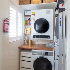 Spacious Two-Bedroom Apartment Near the Heart of Adelaide - Image 2