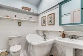 Comfy Cottage Charmer w/ Patio Garden in Tryon - Image 3