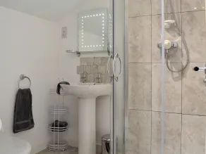 2 bedroom accommodation in Bontnewydd, near Dolgellau - Image 3