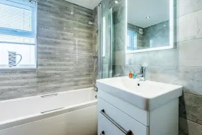 Ditty's Lodge-Blick auf die Landschaft-Ensuite mit Dusche-Lodge - Image 5