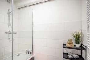3 Bedroom apartment in great location - Image 5