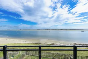 Unique apartment, located on the Oosterschelde and marina of Sint Annaland - Image 5