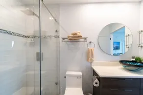 Waterfront Stateroom - Image 4