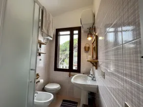 House with sea views just 10 meters away from the beach - Image 3