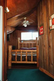 Romantic Wilderness Tree House - Image 3